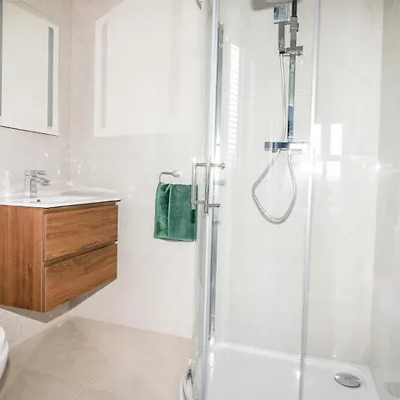 Cresent Townhouse Apartment Galway Exterior photo